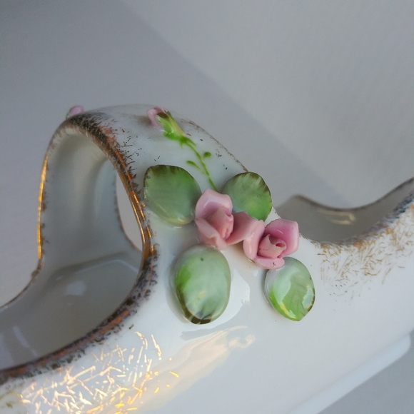 Lefton China Basket with Raised Roses Fine Porcelain - Picture 7 of 15